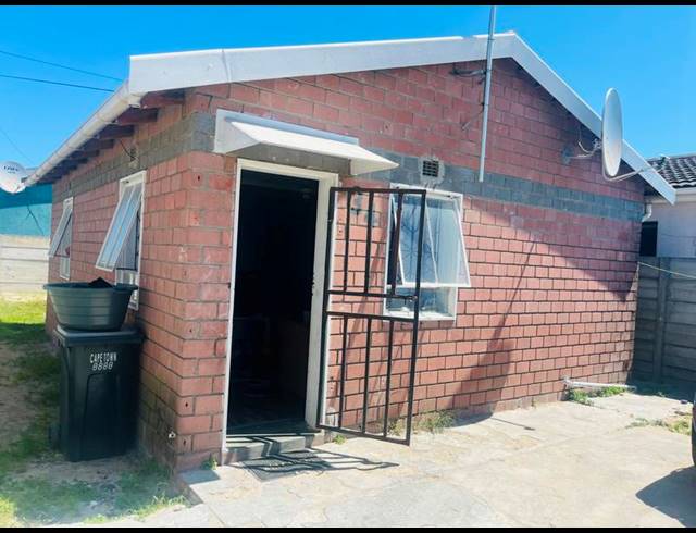 2 BEDROOM HOUSE FOR SALE IN GRACELAND